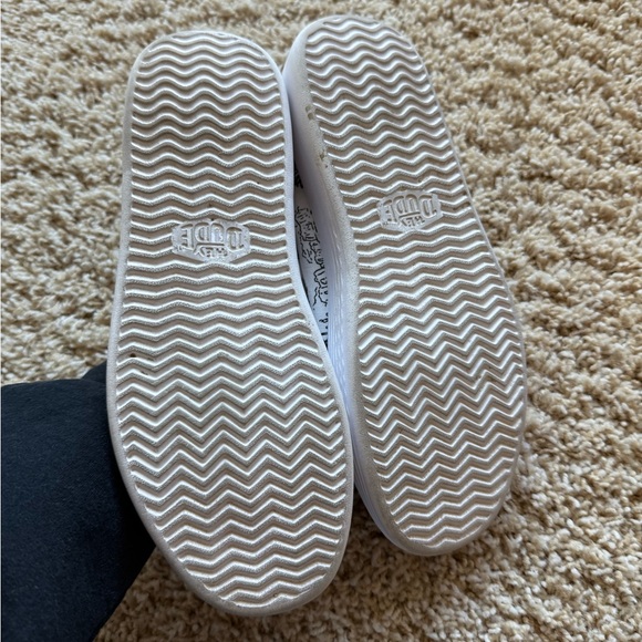 Hey Dude White Graphic Sneakers - Picture 4 of 4